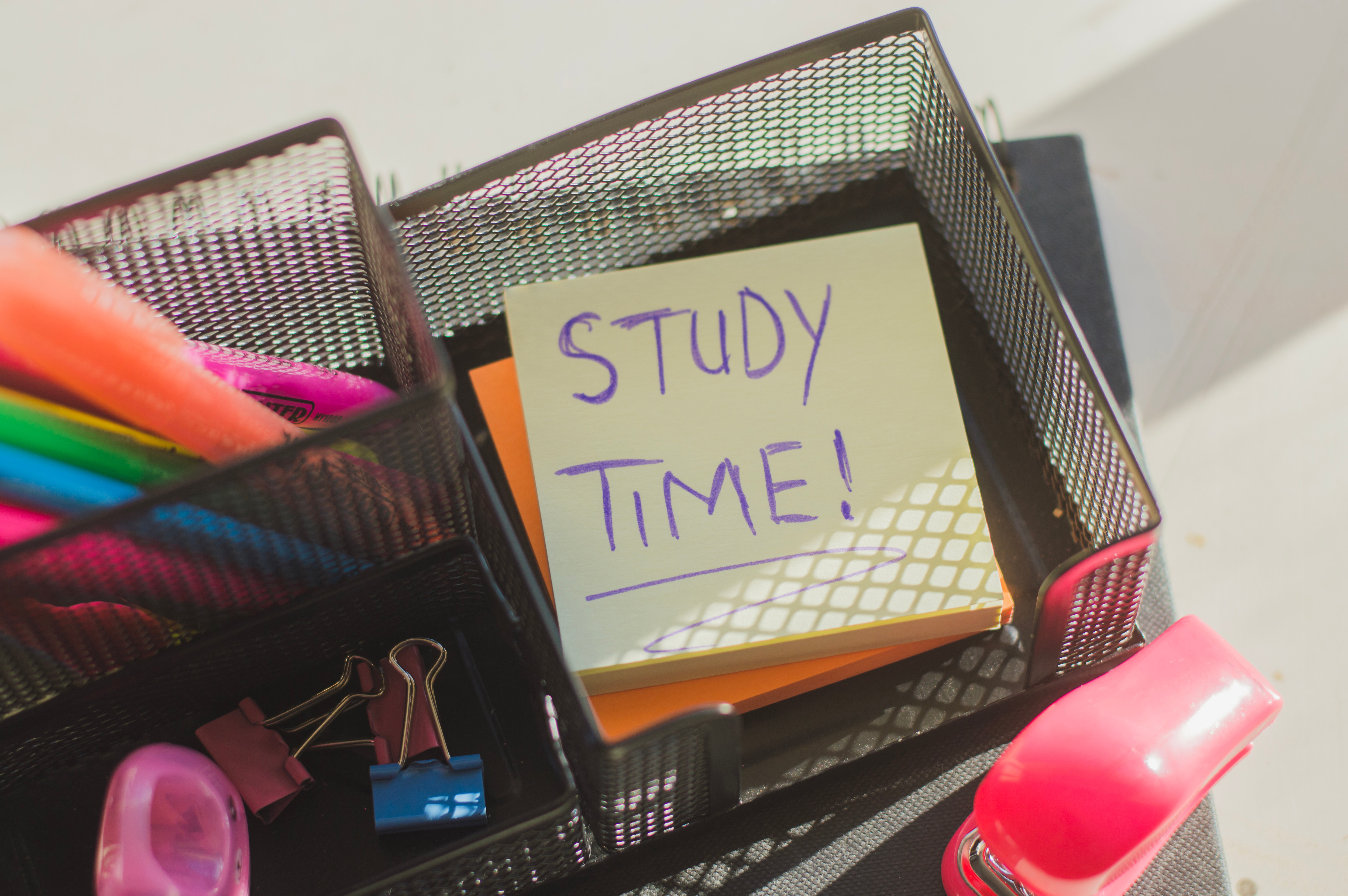 A Cart With A Note That Says Study Time - Sourcely Study College Hacks